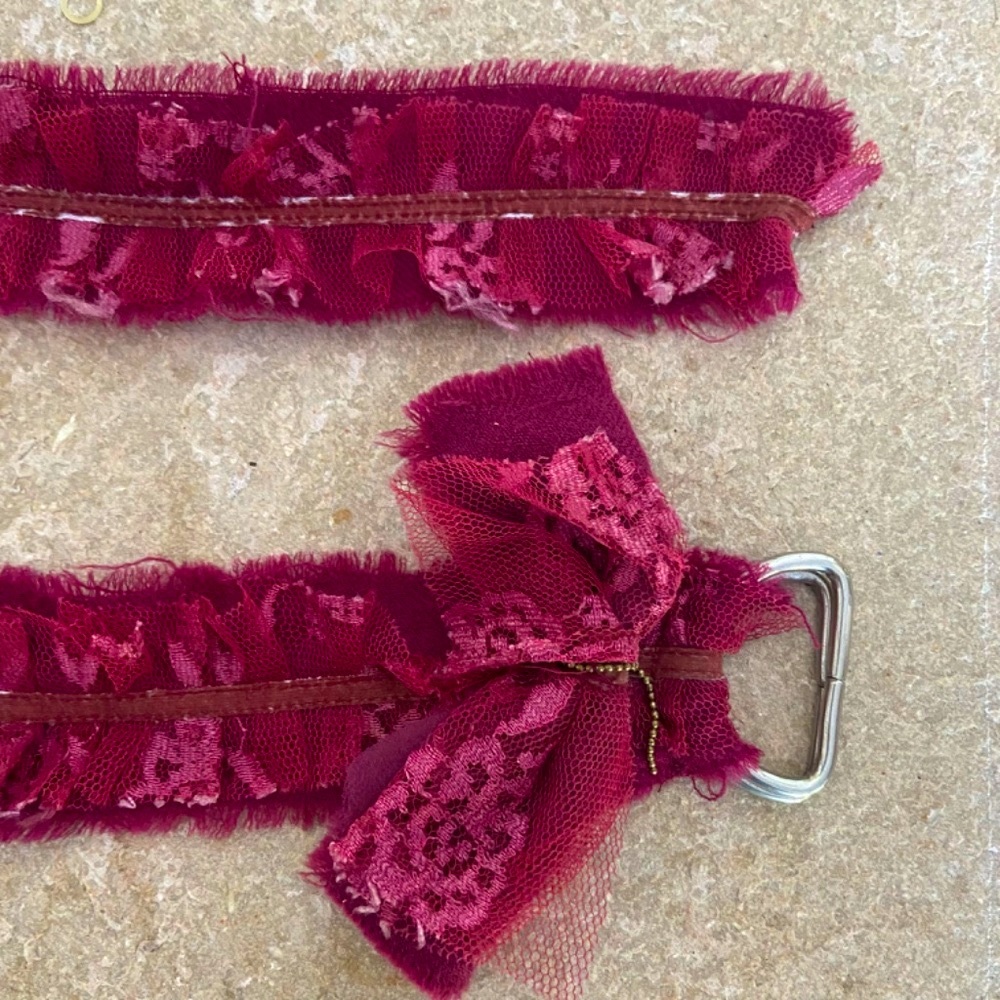 women’s belt - rose fabric / lace -